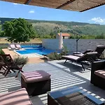 فيلة Kameni Dvori Donji Proložac