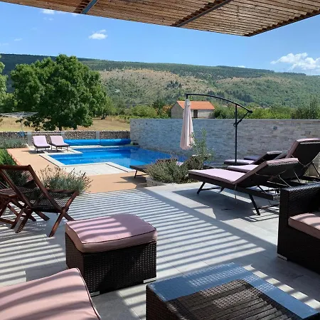 Villa Kameni Dvori Donji Prolozac