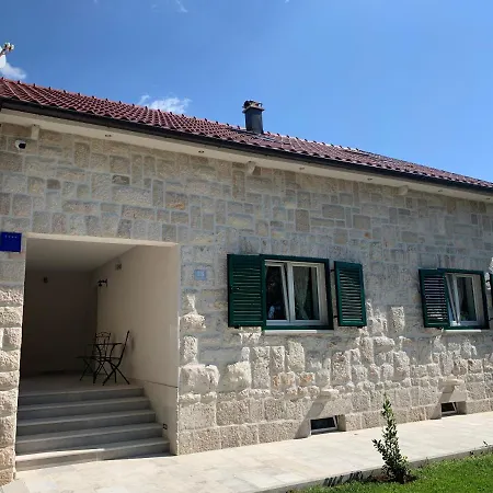 Kameni Dvori