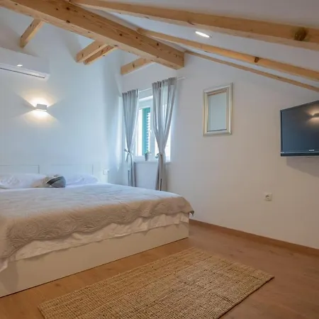 Kameni Dvori Villa Donji Prolozac