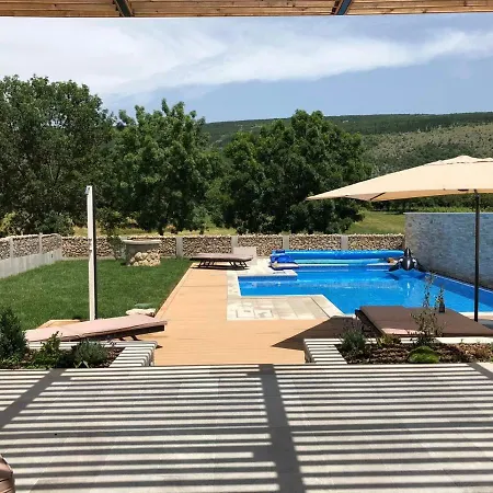 Kameni Dvori