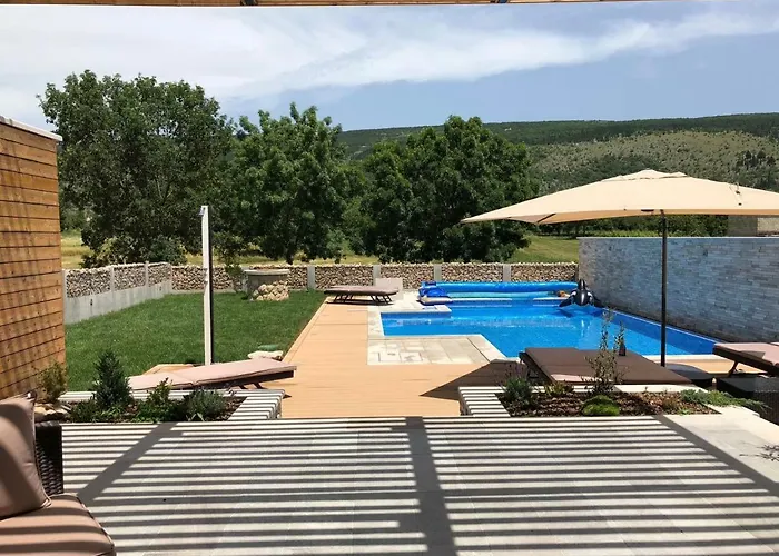 Kameni Dvori