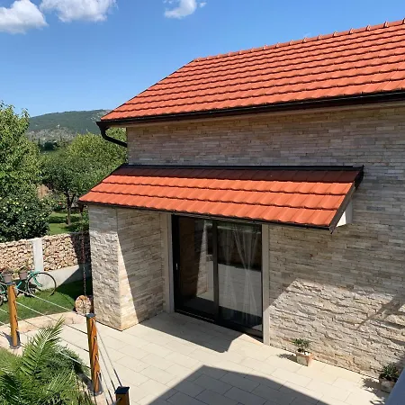 Kameni Dvori Villa Donji Proložac